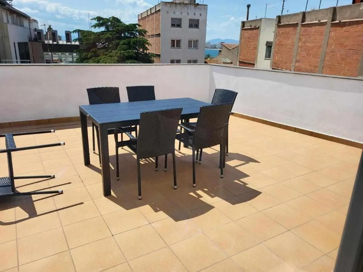 Roses Casc Antic Sl Sabater 3 Apartment